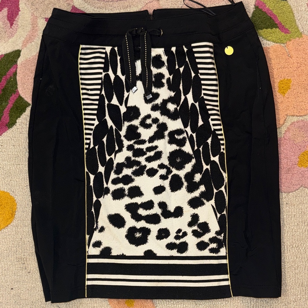 Betsey Johnson Black and White Animal Print Pencil Skirt